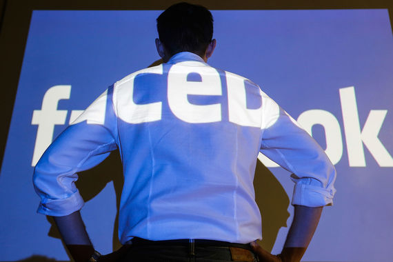 Facebook обнаружил около 0,5 млн фейковых аккаунтов и страниц, которые занимались «поляризацией общественного мнения» в США