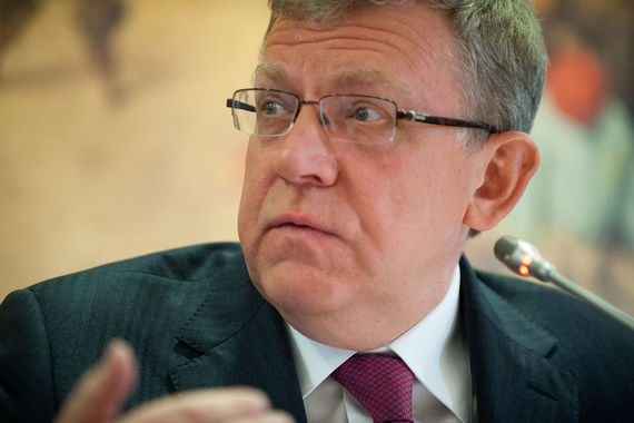 Кудрин предлагает сократить треть чиновников