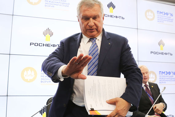 Состав акционеров «Роснефти» пока меняться не будет, обещает Игорь Сечин