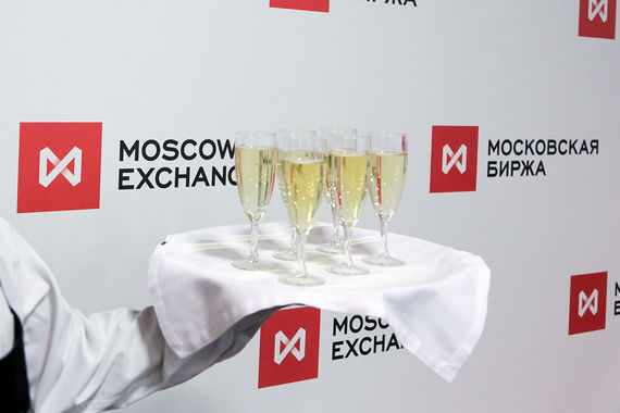 В понедельник на «Московской бирже» рубль укреплялся