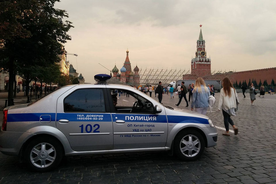 Не менее 300 человек были эвакуированы с территории Красной площади