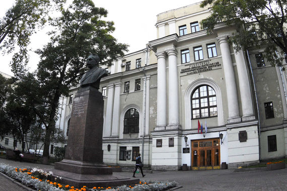 Институт, входящий в состав медицинского центра имени Алмазова, пока находится в центре Петербурга