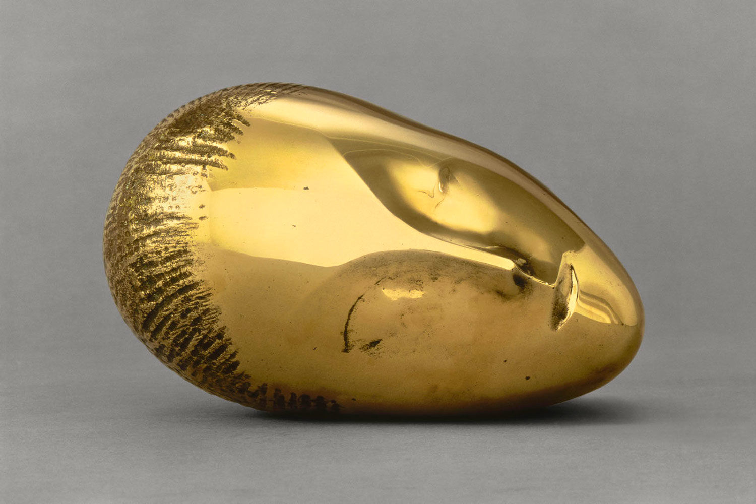 Константин Бранкузи «Спящая муза», 1910. Дар баронессы Рене Ираны Франшон, 1963