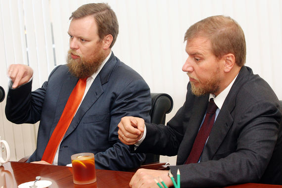 Братья Ананьевы сливают банки