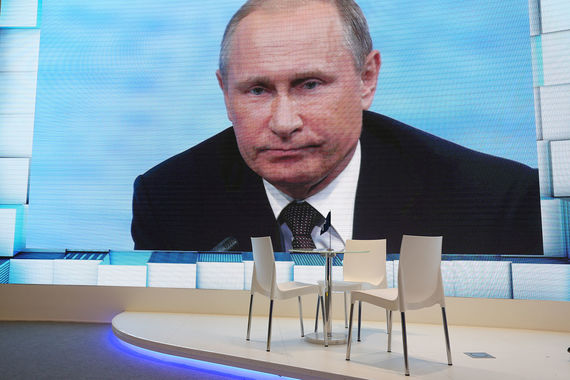 «Настоящий» опрос показал, что в августе за Путина готовы были голосовать 48% от всех опрошенных и 60% – от намеренных участвовать в выборах-2018