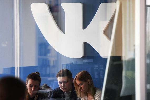 Для рекомендаций «В контакте» будет, в частности, специально отбирать и показывать пользователю интересных авторов