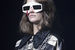 Креативный директор Gucci Алессандро Микеле показал 108 образов, источником вдохновения для которых стали 80-е, мультфильмы Disney, наследие марки 70-х гг.