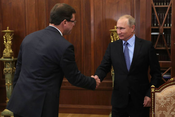 Первые два осенних выдвиженца Путина – сменивший Меркушкина бывший мэр Самары и сенатор Дмитрий Азаров (на фото) и Никитин – близки к госкорпорации «Ростех»