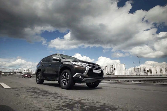 Снижение цен на Pajero Sport связано в том числе со скорым запуском его производства в России, поясняется в сообщении компании