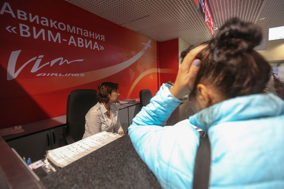 Минтранс решил не помогать оставшейся без средств «ВИМ-авиа». Помощь будет оказана ее пассажирам, но кто заплатит за это – неизвестно
