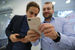 Покупатели, как и годом ранее с iPhone 7 и iPhone 7 Plus, оформили несколько тысяч предзаказов на новинки за первый уикенд с момента старта, рассказывает представитель «Связного» Сергей Тихонов. Сколько аппаратов было заказано, Тихонов не уточнил