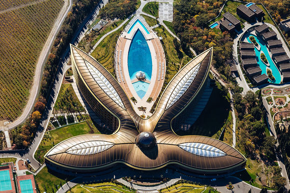 Mriya Resort & Spa второй год подряд признается лучшим европейским курортным комплексом для отдыха