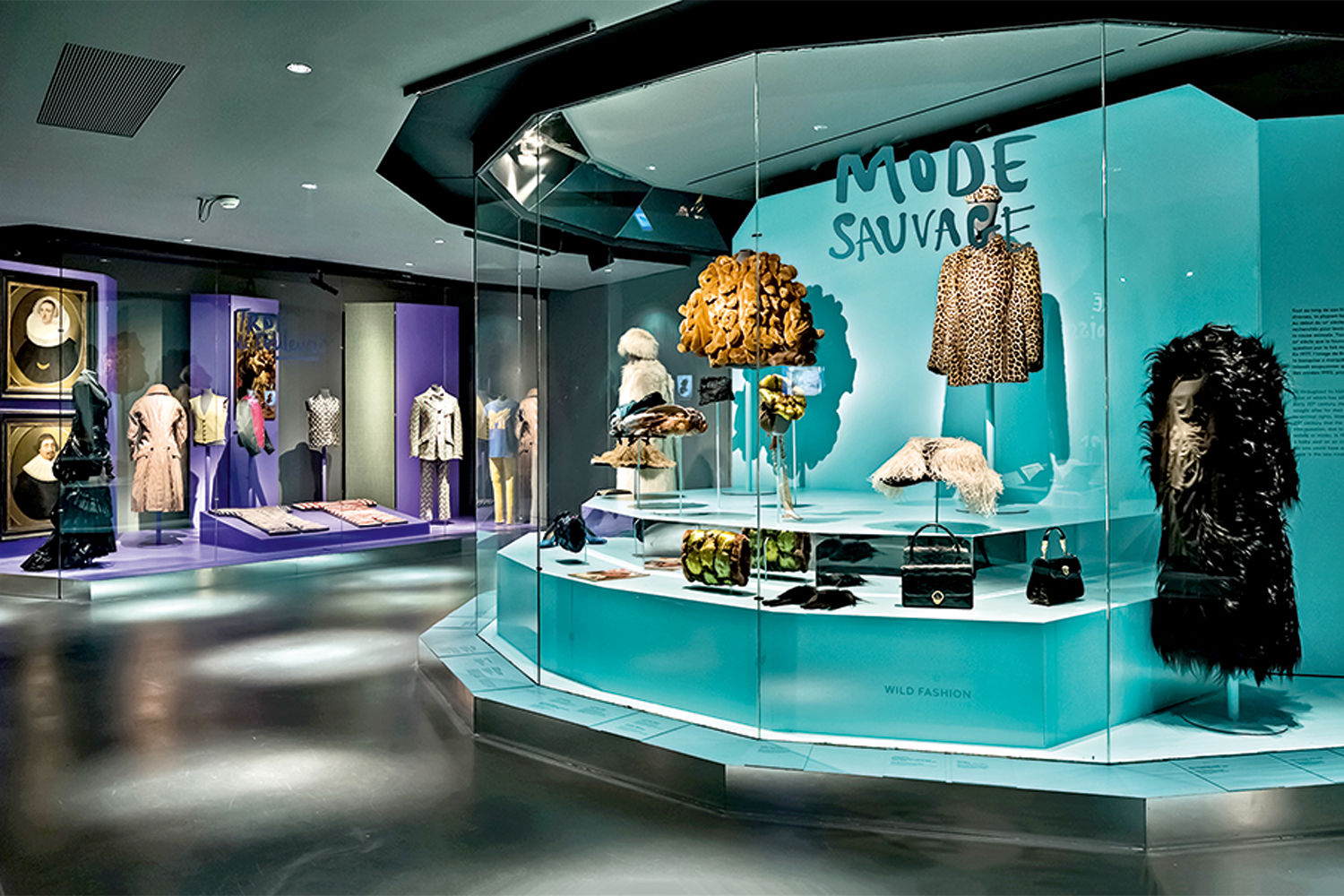 Выставка Tenue Correcte Exigee, Quand Le Vetement Fait Scan­dale в парижском музее Les Arts Decoratifs