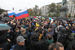Полиция предупреждала протестующих о том, что акция не согласована с органами исполнительной власти, и требовала не мешать проходу граждан