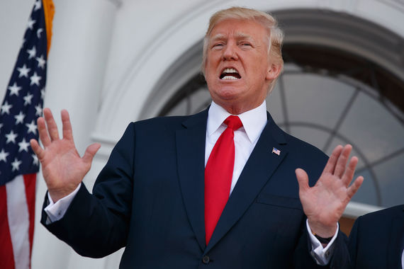 Многие из советников Трампа, включая госсекретаря Рекса Тиллерсона и министра обороны Джима Мэттиса, выступают за сохранение сделки. Но президент еще не принял окончательного решения