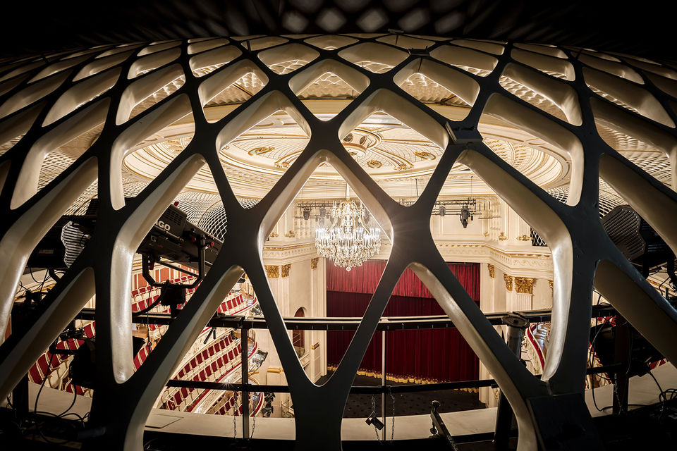 Люстра – не последняя ценность любого театра, в том числе берлинской Staatsoper