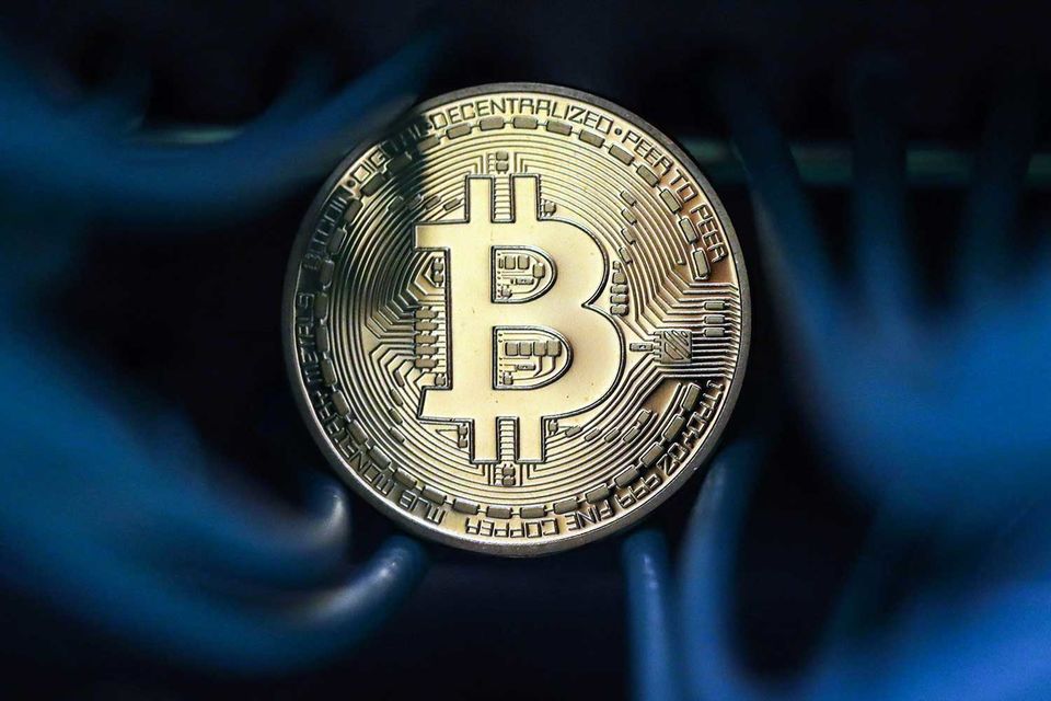 В начале сентября биткойн ненадолго поднимался выше $5000, по данным CoinDesk