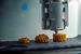 Foodini Natural Machines научила свой принтер печатать пиццу, пирожки и пирожные. Компания смогла найти технологию использования в печати свежих ингредиентов – они загружаются в капсулы из нержавеющей стали