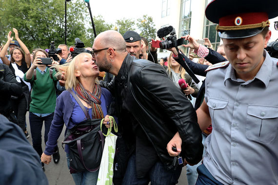 Cуд рассматривал ходатайства следствия о продлении на три месяца меры пресечения всем четверым фигурантам дела «Седьмой студии»