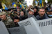 Пресс-секретарь украинского МВД Артем Шевченко рассказал, что при столкновении полицейских с протестующими в Киеве пострадал сотрудник правоохранительных органов и трое граждан