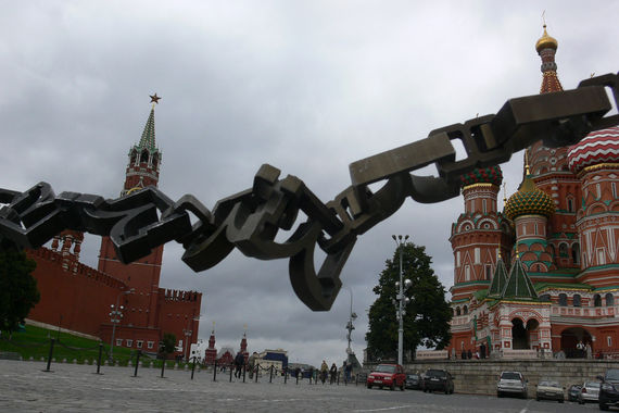 Российские власти готовы заковать себя в цифровые цепи
