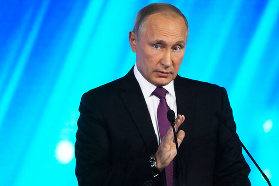 Путин подчеркнул, что Россия внимательно следит за такими разработками в других странах и будет готова к постановке на вооружение подобных систем в неядерном исполнении
