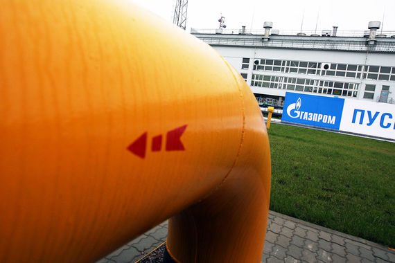 Комментируя оценки, согласно которым российский газ бывает дешевле, чем закупаемый Украиной в Европе, В. Кистион напомнил, что «бесплатный сыр бывает только в мышеловке»