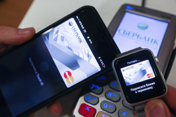 Чаще всего Apple Pay нужен для небольших ситуативных покупок по пути на работу или учебу