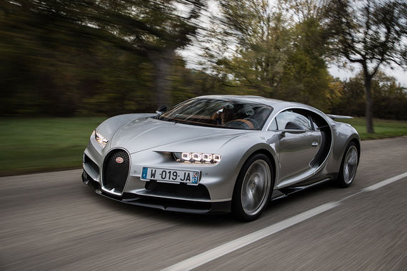 Максимальная скорость Bugatti Chiron – 420 км/ч