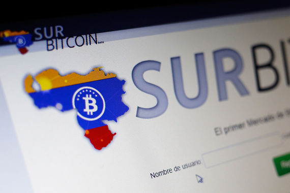 Курс венесуэльского боливара на черном рынке упал с 2012 г. на 99,4%, а биткойна – вырос более чем на 40 000%