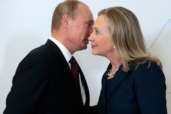 В сентябре 2017 г. Хиллари Клинтон призналась, что плохо ладила с Путиным. «Наши отношения давно испортились. Путин не уважает женщин и презирает всех, кто ему противостоит, так что я стала двойной проблемой. После того как я раскритиковала его политику в одной ситуации, он заявил журналистам, что 