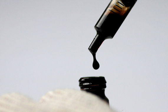 Нефть дорожает, так как участники рынка верят в пролонгацию в следующем году соглашения о сокращении добычи нефти между ОПЕК и другими странами