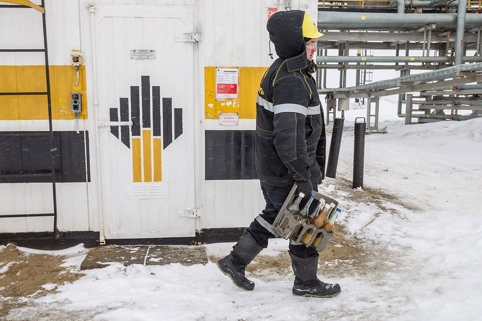 Всего «Роснефть» поставит в Китай 700 млн т нефти – это больше годовой добычи в России