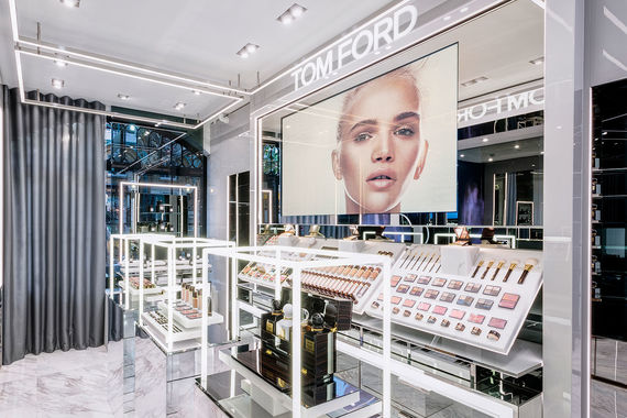 Том Форд открыл свой первый косметический бутик