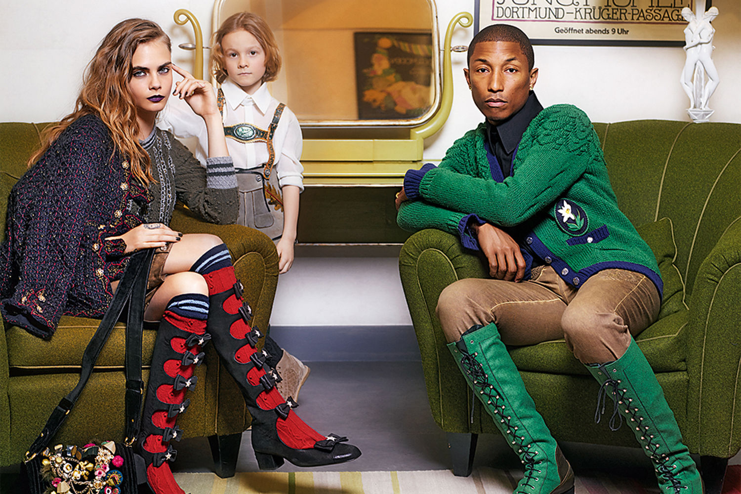 Кара Делевинь и Фаррелл Уильямс в съемке Карла Лагерфельда, коллекция Metiers d’Art 2014/15