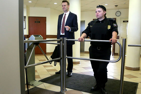 Страсбургский суд вряд ли поможет Алексею Навальному прорваться в список официальных кандидатов в президенты