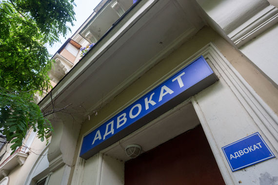 Пока устойчивого спроса на такие услуги нет, юристы не спешат развивать эту практику, хотя некоторые готовы занять свободную нишу