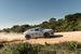 Колесная база Urus - 3003 мм. Подруливающие на 3 градуса задние колеса создают эффект виртуальной колёсной базы, которая удлиняется или сокращается на 600 мм, что повышает стабильность в скоростных поворотах и маневренность в медленных