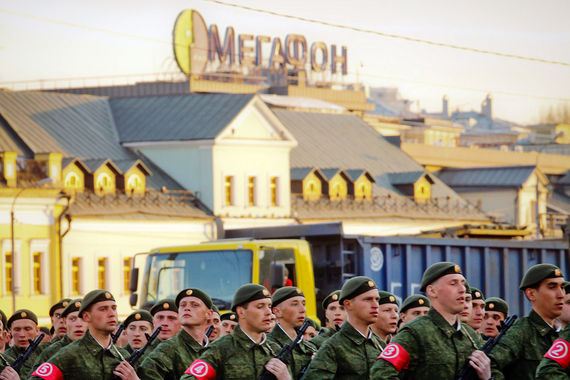 Сотовая война началась