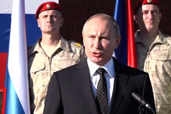 Путин считает, что российские военные возвращаются на родину с победой