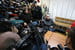 Бывший министр экономического развития Алексей Улюкаев, обвиняемый в получении взятки, перед началом заседания в Замоскворецком суде 27 ноября