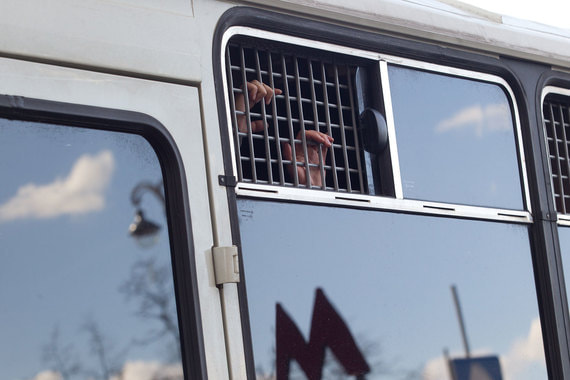 Пока ЕСПЧ коммуницировал две жалобы по 26 марта (самого Навального и координатора его казанского штаба Эльвиры Дмитриевой)