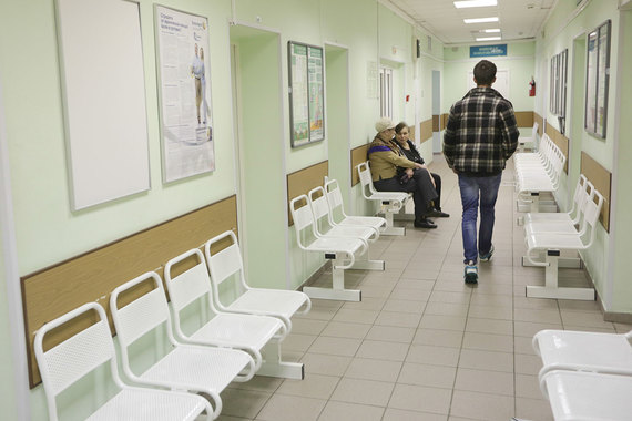 На прием в московских государственных поликлиниках не приходит почти каждый четвертый записавшийся
