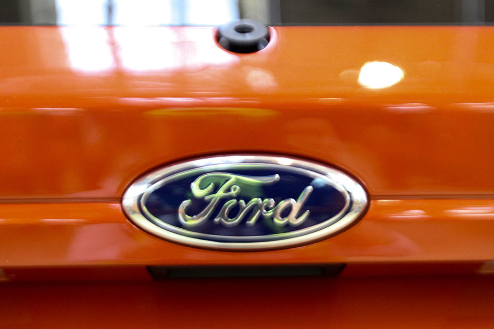 Ford получил $800 млн убытка в IV квартале