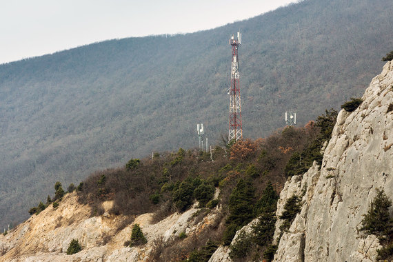 Сейчас в Крыму работают только местные операторы