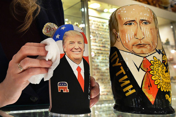 Глядя на Дональда Трампа (слева), можно представить себе характеристики политического противника Владимира Путина
