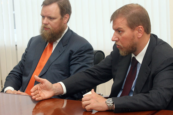 Братья Алексей и Дмитрий Ананьевы должны сократить долю в «Возрождении» с 52,72 до 10% до 18 марта