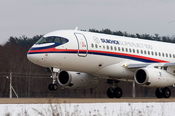 Самолет SSJ100
