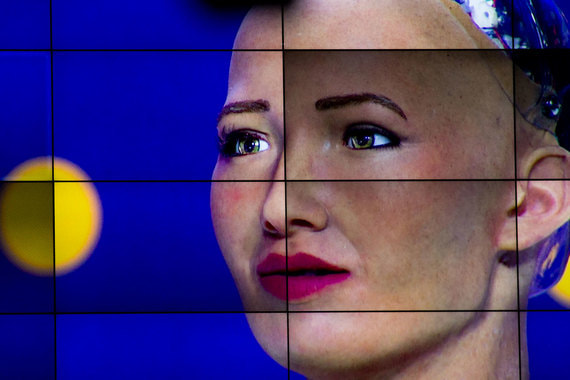 Человекоподобный робот София, созданный гонконгской компанией Hanson Robotics, – гражданка Саудовской Аравии