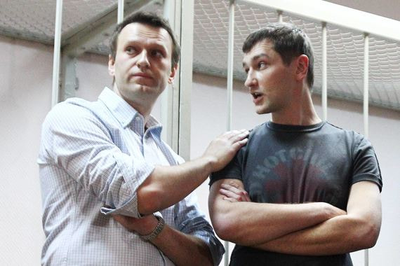 Алексей Навальный потребовал исполнить решение ЕСПЧ и освободить его брата Олега, осужденного по делу «Ив Роше»